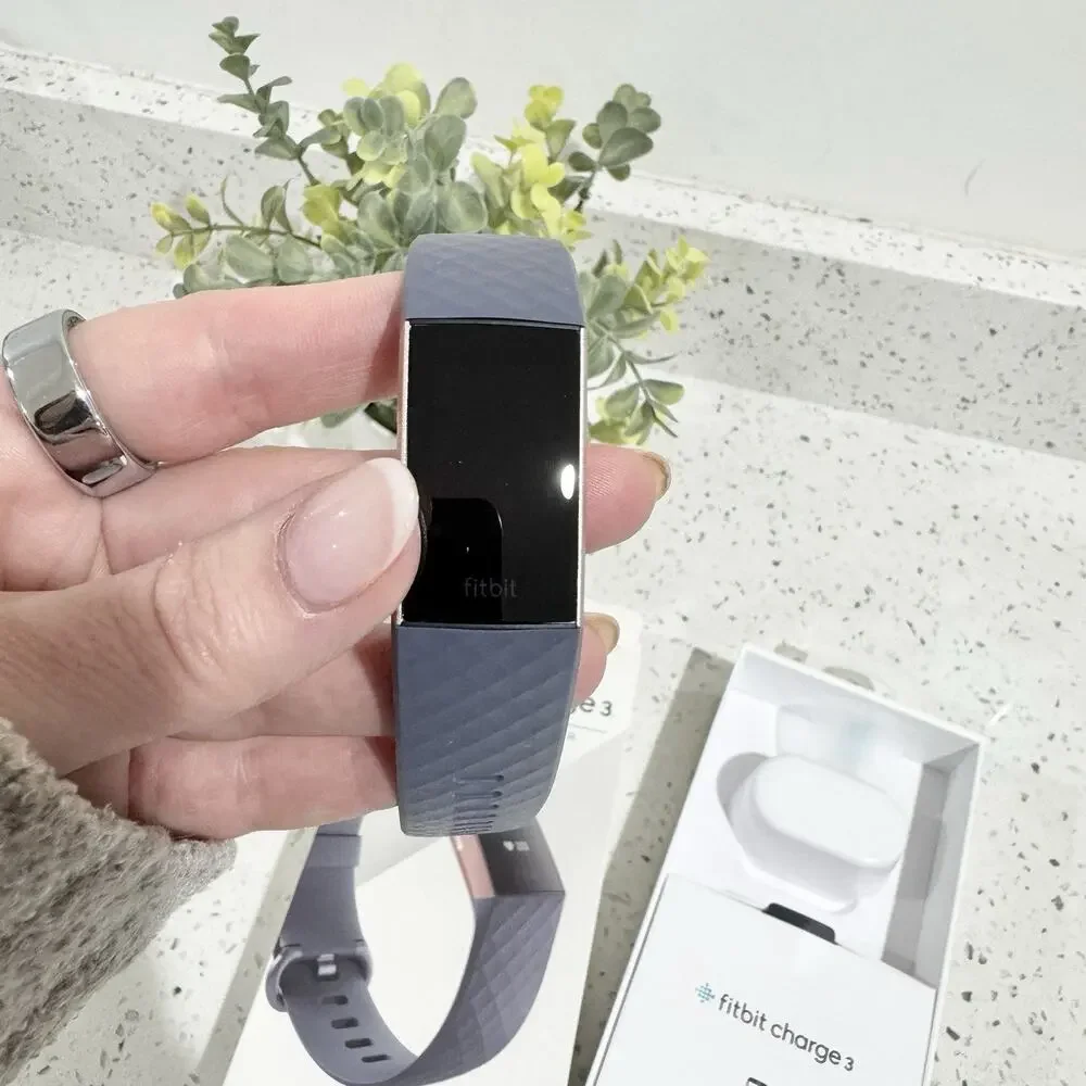 Fitbit Charge 3 Advanced Fitness Blue Rose Gold KD With Replacement Wristband
